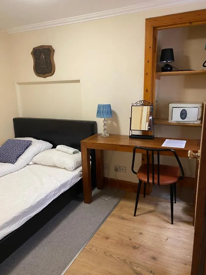 Edinb&B 0*, Edinburgh